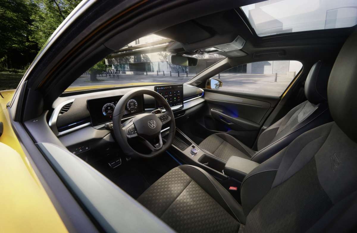 Volkswagen trình làng mẫu xe T-Roc thế hệ mới - 5